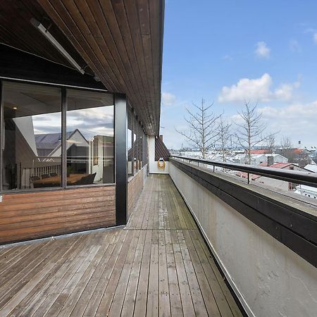 Penthouse Apt On The Shopping Street-Free Parking Reykjavík Exterior photo