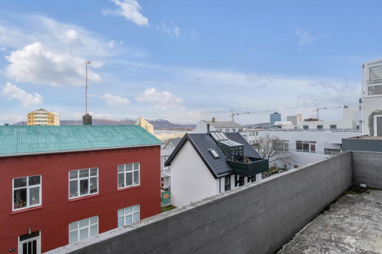 Penthouse Apt On The Shopping Street-Free Parking Reykjavík Exterior photo