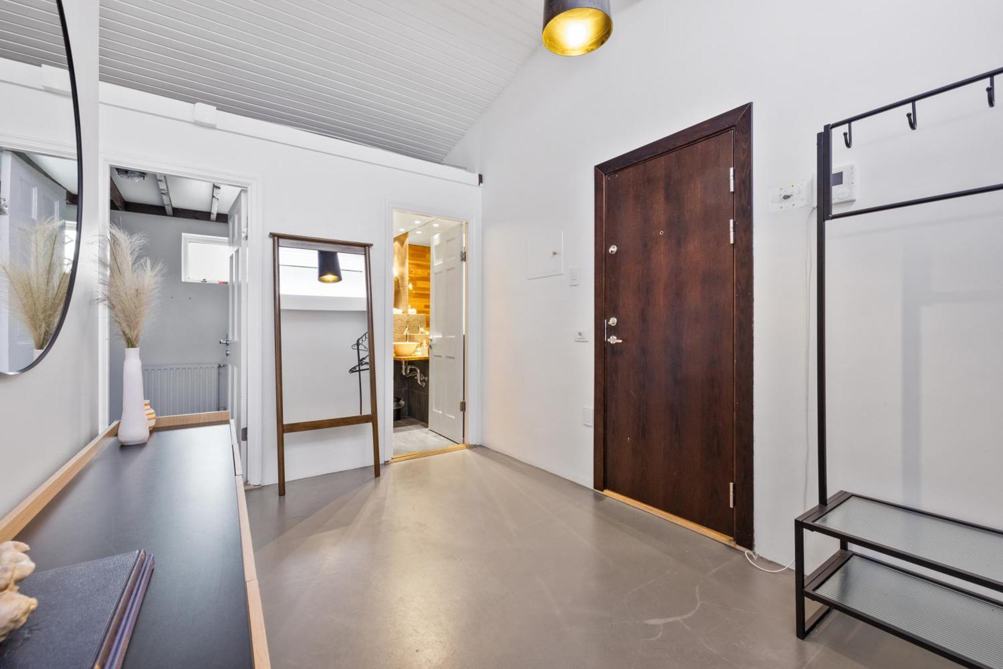 Penthouse Apt On The Shopping Street-Free Parking Reykjavík Exterior photo