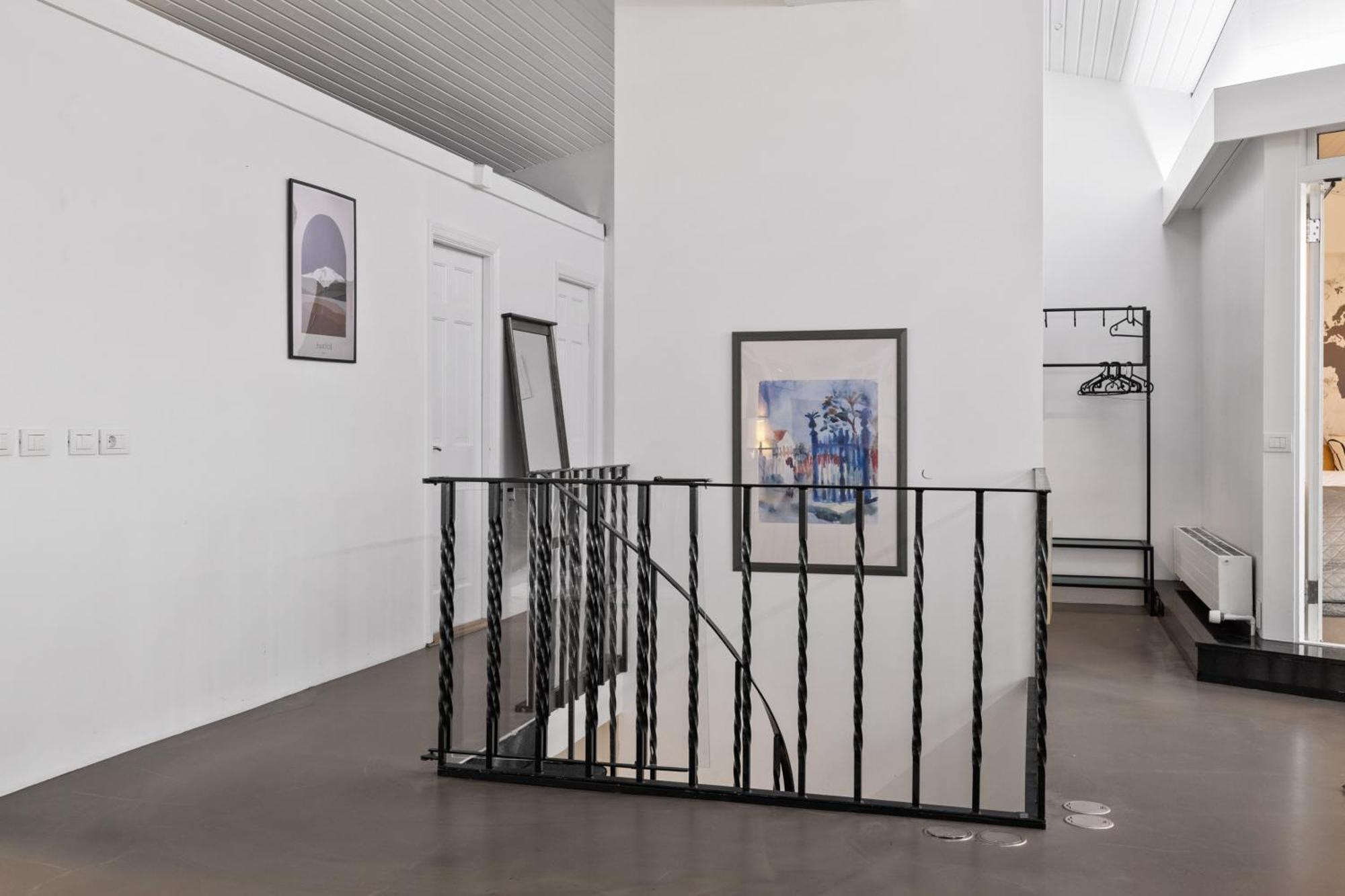 Penthouse Apt On The Shopping Street-Free Parking Reykjavík Exterior photo