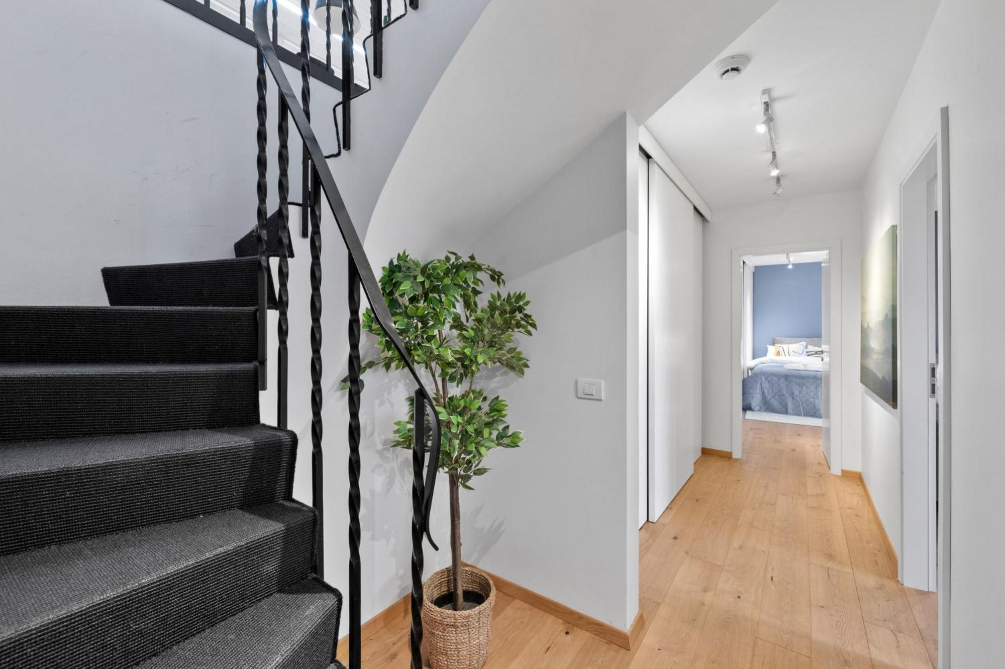Penthouse Apt On The Shopping Street-Free Parking Reykjavík Exterior photo